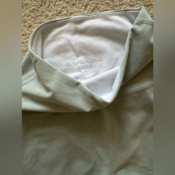 Like New Beyond Yoga Blue Spacedye Midi High Waisted Legging Size Small - Picture 2 of 5